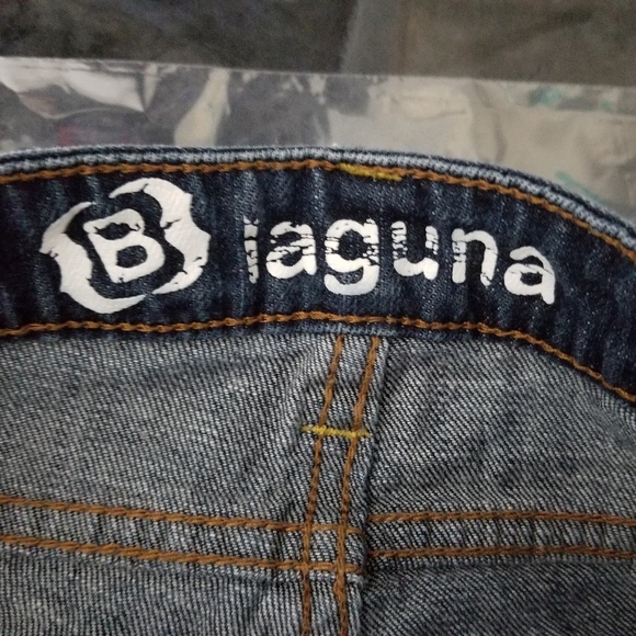 LAGUNA B | boot cut jeans - Picture 6 of 7